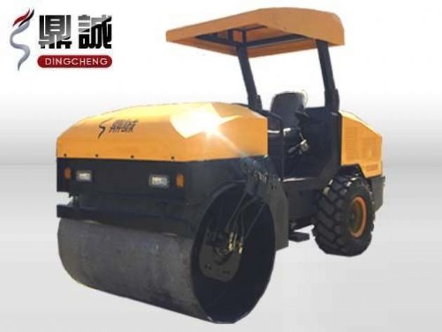 點(diǎn)擊查看詳細(xì)信息<br>標(biāo)題：4噸單鋼輪振動(dòng)壓路機(jī) 閱讀次數(shù)：12753